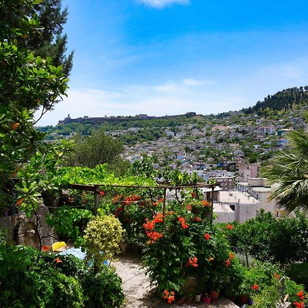 Vila Banushi Gjirokastër 외부 사진
