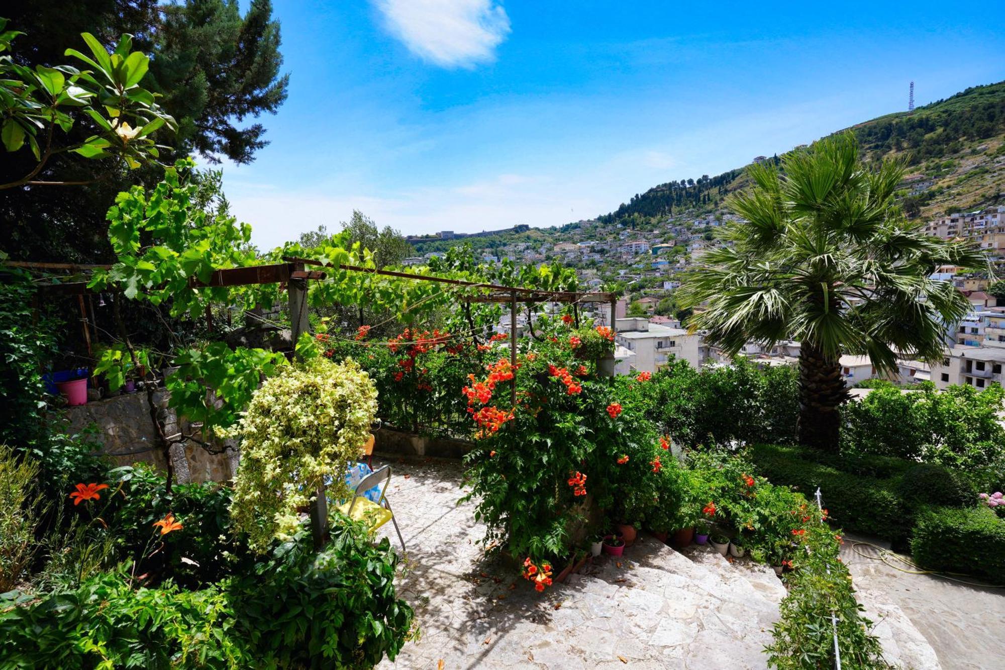 Vila Banushi Gjirokastër 외부 사진
