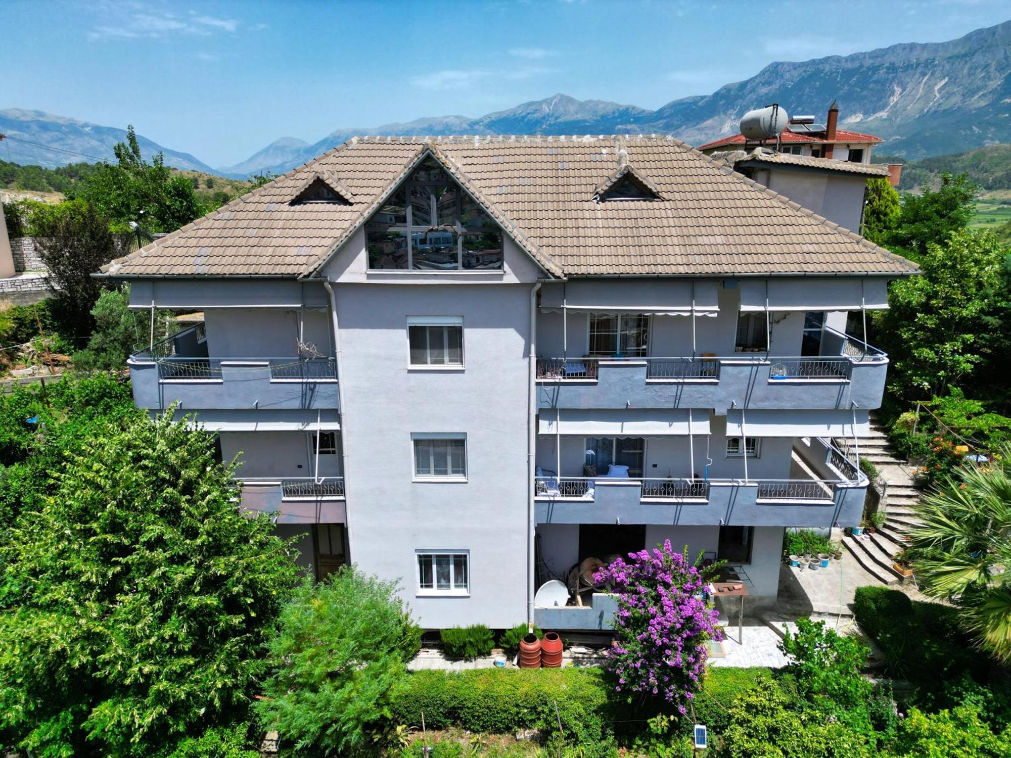 Vila Banushi Gjirokastër 외부 사진